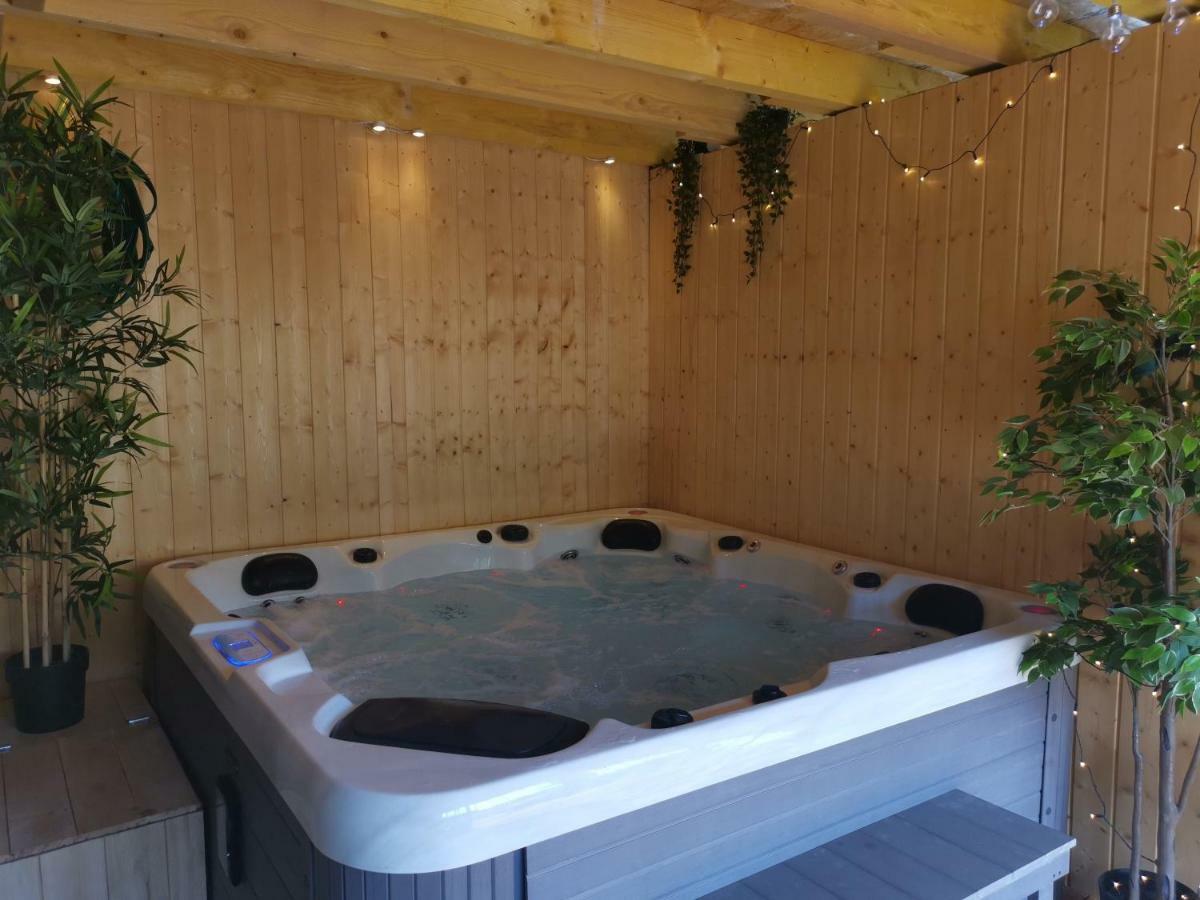 Domaine Lvd Avec Spa, Bois Et Riviere Privee La Bloutiere Екстериор снимка